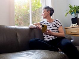 Estudio de Mayo Clinic revela causas ocultas de los infartos en adultos jóvenes, especialmente en mujeres
