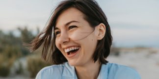 Pluxee lanza Índice de Bienestar y Felicidad