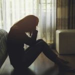 Prevención del suicidio: especialistas llaman a identificar señales de riesgo y fortalecer redes de apoyo