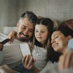 Seguros de vida entera: pólizas con valores garantizados entregan protección hasta los 100 años