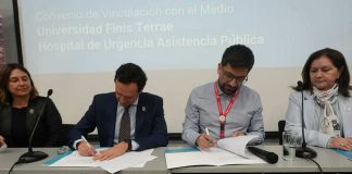 U. Finis Terrae y Hospital de Urgencia Asistencia Pública profundizan sus lazos a través de convenio de colaboración