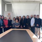 UDLA y ONG Vivir Consentidos firman convenio para impulsar investigación en envejecimiento activo