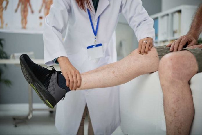¿Piernas pesadas? No es solo cansancio: podría ser insuficiencia venosa crónica