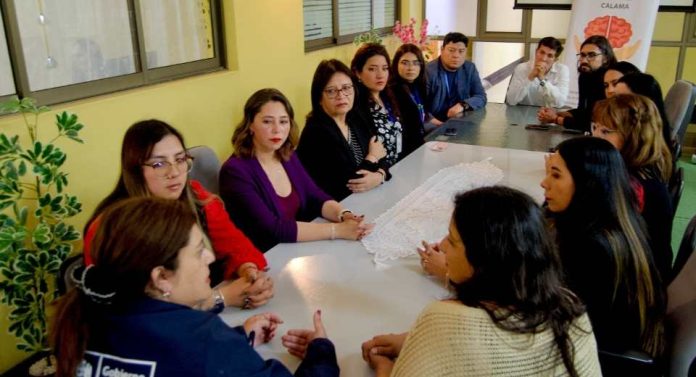 Acuerdo entre SernamEG y Servicio de Salud permitirá que mujeres que viven violencia ahorren hasta cien mil pesos mensuales en medicamentos permitirá que mujeres que viven violencia ahorren hasta