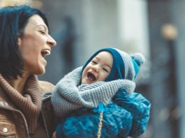 Crianza positiva y bienestar materno: estudio revela impacto en la conducta de hijos de madres adolescentes