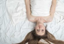 Del laboratorio a tu cama: tecnología chilena permite diagnosticar trastornos del sueño sin salir de casa