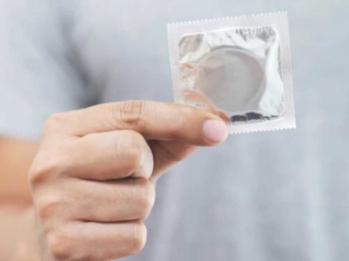 El condón no se jubila cómo vivir la sexualidad plena y segura después de los 60 El condón no se jubila: cómo vivir la sexualidad plena y segura después de los 60