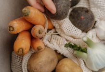 Estás botando plata: nutricionista revela qué partes de los alimentos nunca deberías tirar Estás botando plata: nutricionista revela qué partes de los alimentos nunca deberías tirar