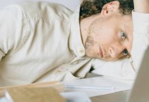 Estudio revela que 1 de cada 3 trabajadores siente que su empleo limita su vida personal