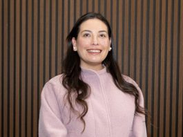 Alimentación y envejecimiento saludable: volver a lo esencial Francisca Rivas Académica Escuela de Nutrición y Dietética Universidad de Las Américas