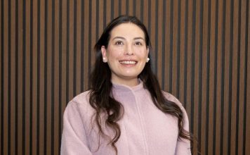 Alimentación y envejecimiento saludable: volver a lo esencial Francisca Rivas Académica Escuela de Nutrición y Dietética Universidad de Las Américas