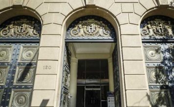 Hacienda ingresa a la Cámara proyecto de Ley que otorga nuevos beneficios tributarios en contribuciones para adultos mayores Hacienda ingresa a la Cámara proyecto de Ley que otorga nuevos beneficios tributarios en contribuciones para adultos mayores