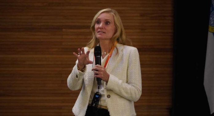 Laura Murray, experta en salud mental “la educación puede ser el primer puente para acompañar a tiempo” Laura Murray, experta en salud mental “la educación puede ser el primer puente para acompañar a tiempo”