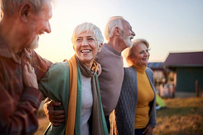 descuentos pensionados, Mes de las Personas Mayores: Conoce los beneficios, descuentos y actividades pensadas para los pensionados
