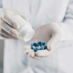 Falta de fiscalización a laboratorios extranjeros desafía a la producción farmacéutica local
