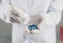 Falta de fiscalización a laboratorios extranjeros desafía a la producción farmacéutica local