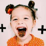 Odontopediatra aconseja moderar el consumo de dulces en Halloween y evitar los de textura pegajosa Odontopediatra aconseja moderar el consumo de dulces en Halloween y evitar los de textura pegajosa