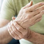 Día Mundial de la Osteoporosis: una patología silenciosa que afecta al 22% de la población chilena