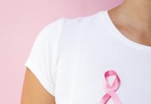 Solo 4 de cada 10 mujeres se realizan la mamografía anual en Chile: especialistas llaman al autocuidado