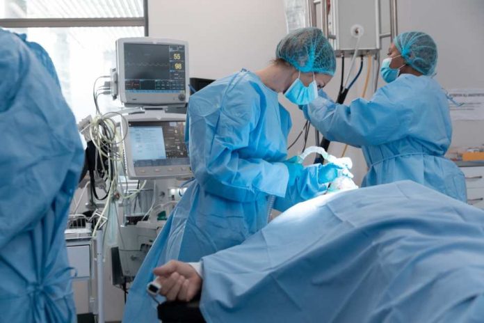 UCSC crea primera subespecialidad en Medicina Intensiva del Adulto en Biobío