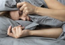 Dormir con ansiedad: por qué muchos jóvenes no logran descansar y cómo revertirlo