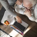 Vivir bien después de los 60: cómo el modelo “Senior Living” combina rentabilidad con propósito social. Vivir bien después de los 60: cómo el modelo “Senior Living” combina rentabilidad con propósito social.