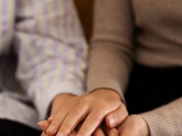 Afrontar la Navidad en duelo:  herramientas para acompañar el dolor en fechas sensibles