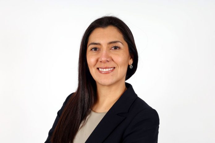 Cynthia Leiva, gerente general de Solventum Chile, fue reconocida entre las 100 Mujeres Líderes 2025