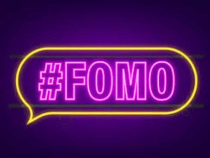 “Todos están haciendo algo menos yo”: qué hay detrás del FOMO