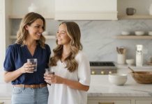 El termómetro sube y la hidratación también 8 de cada 10 chilenos asegura tomar más agua