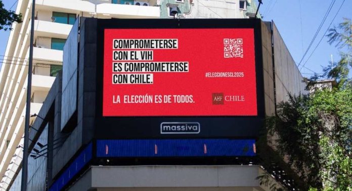 Mensajes en las calles de Santiago llaman a no olvidar el VIH en medio de la carrera presidencial