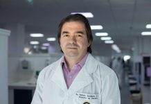 Dr. Ramón Schlieper Cacciuttolo,, Director de Odontología de la Universidad Andrés Bello UNAB