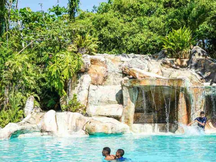 Se inicia la temporada de piscina. ¿Cómo disfrutarla sin riesgos de lesiones?