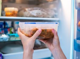 Cuando las sobras de las fiestas se alargan, restablezca sus hábitos alimenticios para el nuevo año