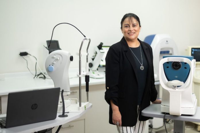 Especialista derriba los mitos más comunes en salud visual