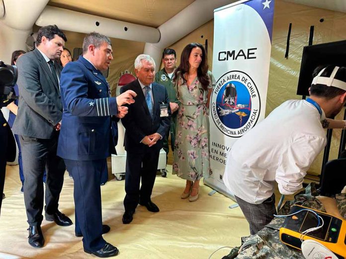 Fuerza Aérea de Chile participa en Feria Expo Salud 2025