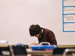 Los efectos de la PAES 2025: Desde bloqueo mental hasta fatiga, ¿Cómo evitarlos? Los efectos de la PAES 2025 Desde bloqueo mental hasta fatiga, ¿Cómo evitarlos