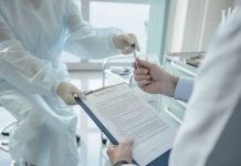 Médicos extranjeros superan a chilenos como grandes emisores de licencias médicas