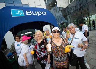 Personas mayores promediaron más de 7 mil pasos diarios durante el ciclo 2025 del Programa Caminatas Bupa