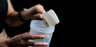 ¿La creatina provoca pérdida de cabello? Especialista aclara el mito