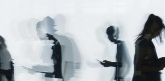 ¿Se puede resetear la adicción al smartphone? Neurólogo explica su impacto en nuestro cerebro ¿Se puede resetear la adicción al smartphone? Neurólogo explica su impacto en nuestro cerebro