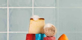 CINCO CLAVES PARA PARA VIAJAR LIGERO ESTE VERANO GRACIAS A LA COSMÉTICA SÓLIDA