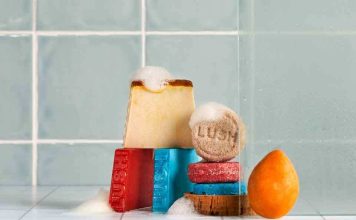 CINCO CLAVES PARA PARA VIAJAR LIGERO ESTE VERANO GRACIAS A LA COSMÉTICA SÓLIDA