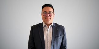 Claudio Toro, matrón y académico de la Carrera de Obstetricia y Puericultura de Universidad de Las Américas UDLA