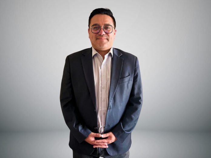 Claudio Toro, matrón y académico de la Carrera de Obstetricia y Puericultura de Universidad de Las Américas UDLA