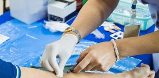 Experto detalla cuál es el examen clave para prevenir cáncer de próstata e incluso en menores de 50