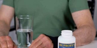 Ibuprofeno: Riesgos y efectos secundarios de su uso frecuente o sin supervisión médica