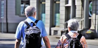 Mayores de 60 años son los mejores anfitriones de Airbnb en Chile 