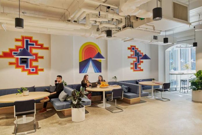 Trabajo híbrido: La fórmula que reduce el estrés y mejora el bienestar laboral