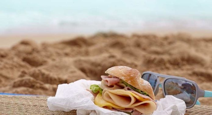 ¿Qué llevar a la playa o piscina como snacks saludables Nutricionista da las claves ¿Qué llevar a la playa o piscina como snacks saludables Nutricionista da las claves